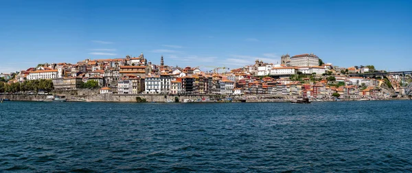 Esboço da cidade do Porto em Portugal com a catedral e o Palácio Episcopal — Fotografia de Stock