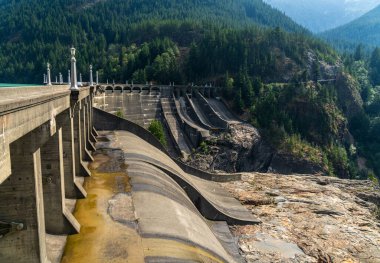 Side view of the Diablo Lake dam in North Cascades National Park in Washington State