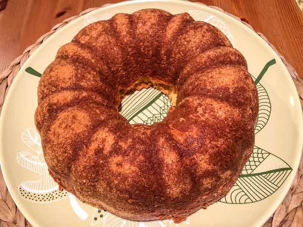 Babka Una Torta Levadura Esponjosa Que Tradicionalmente Hornea Para Domingo —  Fotos de Stock