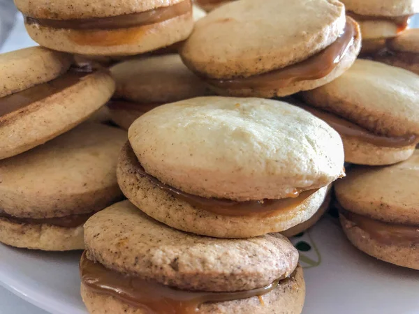 Traditional Alfajores Argentina Peru Uruguay Consist Two Sweet Biscuits Made — Stock Photo, Image