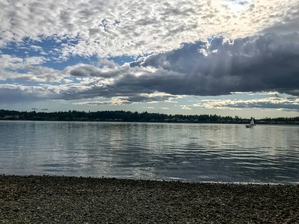 Burfoot Park, Thurston County, Washington 'da bulunan bir parktır. Burfoot Parkı, Puget Sound Körfezi 'nin Budd Körfezi' nde 1,100 fit tuzlu su plajı olan 50 dönümlük bir araziye sahip..