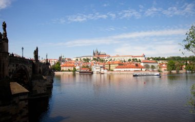 Prag Kalesi ve St. Vitus Katedrali Vltava ve Charles Bridge, Prague, Çek Cumhuriyeti