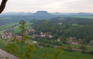 Sakson İsviçre Ulusal Parkı. Alman özgür'ın Saksonya eyaletinde, Ulusal Park'ta Sakson Dresden başkentidir.