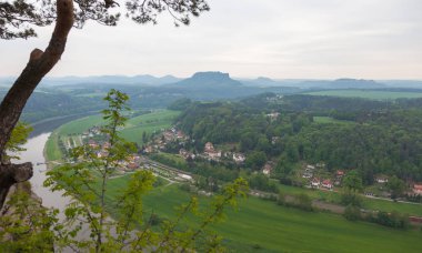 Sakson İsviçre Ulusal Parkı. Alman özgür'ın Saksonya eyaletinde, Ulusal Park'ta Sakson Dresden başkentidir.