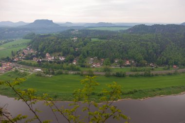 Sakson İsviçre Ulusal Parkı. Alman özgür'ın Saksonya eyaletinde, Ulusal Park'ta Sakson Dresden başkentidir.