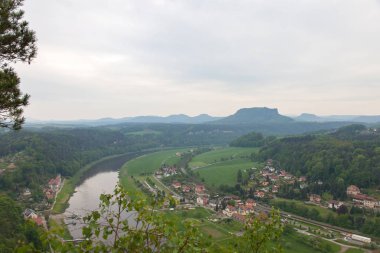 Sakson İsviçre Ulusal Parkı. Alman özgür'ın Saksonya eyaletinde, Ulusal Park'ta Sakson Dresden başkentidir.