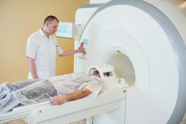 MRI scan test or computed tomography in hospital — Stock Photo, Image