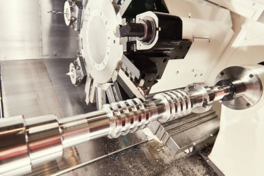 Metal çalışırken kesme aracı