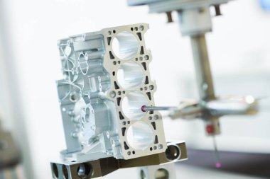 Kalite kontrol. Hassas sonda duyumsal ölçü birimi boyutları metal işleme sanayi