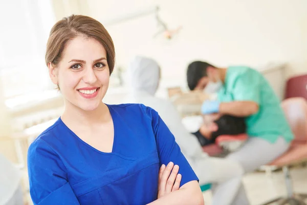 Tandläkare kvinnliga läkare. tandvård medicin — Stockfoto