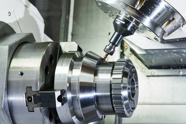 Milling metalworking process. Industrial CNC metal machining by vertical mill. — Stock Photo, Image