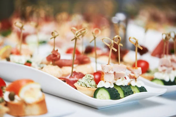 Delicious appetizer at served table in restaurant — Stock Photo, Image