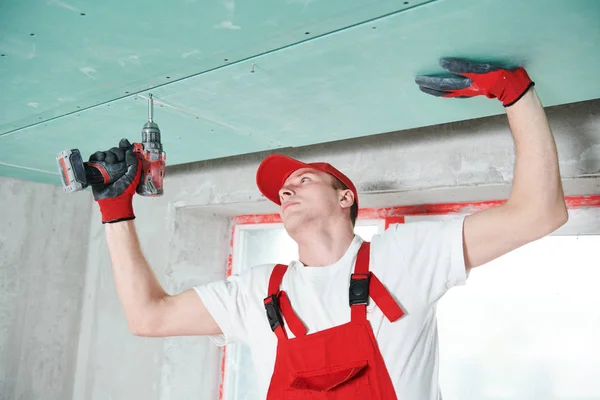 Sádrovce zavěšený strop stavební práce — Stock fotografie
