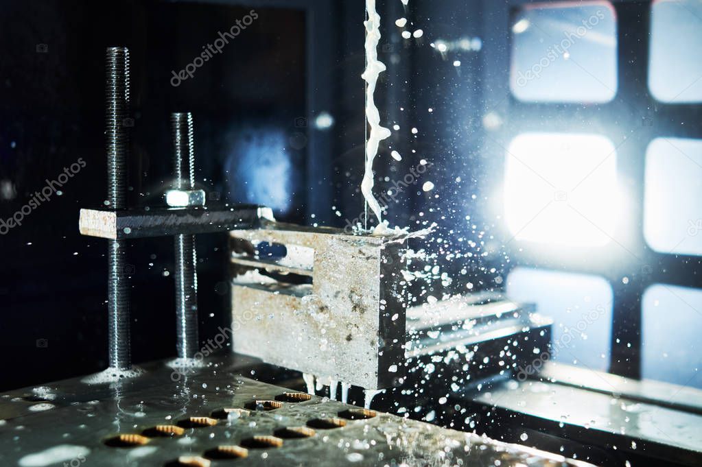 Electrical discharge machine. Precision metal processing by spark wire eroding