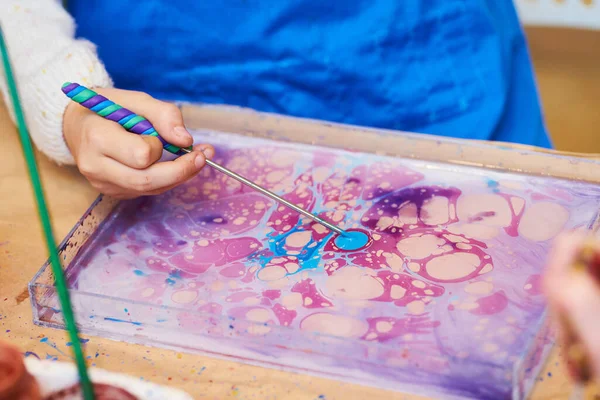 Ebru jaspeado pintura arte tecnología en agua — Foto de Stock