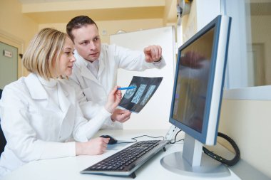 bilgisayarlı tomografi veya MRI tarayıcı test analizi