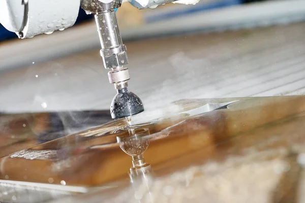 Hydroabrasive treatment. Metalworking cutting with water jet — Stock Photo, Image