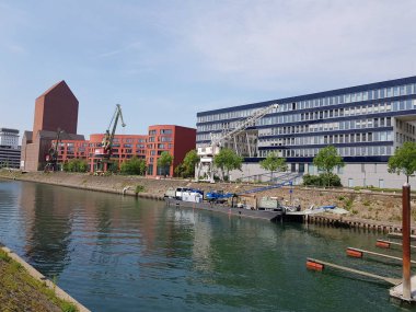 Duisburg, Almanya - 18 Mayıs 2019 İç liman ve marina parçaları