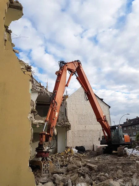 Demontering Och Skada Gammalt Hus — Stockfoto