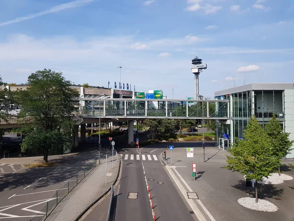 ドイツのデュッセルドルフ Nrw August 2019空港管理と断片化 — ストック写真