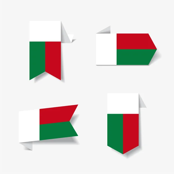 Pegatinas y etiquetas de bandera de Madagascar. Ilustración vectorial . — Vector de stock