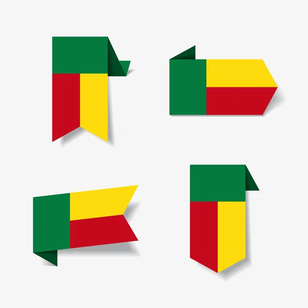 Benin bayrağı etiketleri ve Etiketler. Vektör çizim. — Stok Vektör