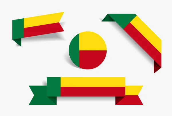 Pegatinas y etiquetas de banderas Benin. Ilustración vectorial . — Vector de stock