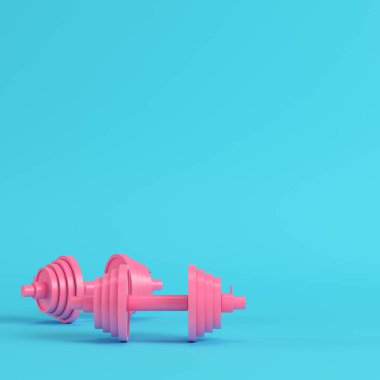 Soyut pembe dumbbells parlak pastel renklerde arka plan mavi. Minimalizm kavramı. 3D render
