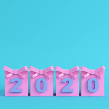 Pembe yeni yıl 2020 rakamları ve parlak mavi arka planda hediye kutuları