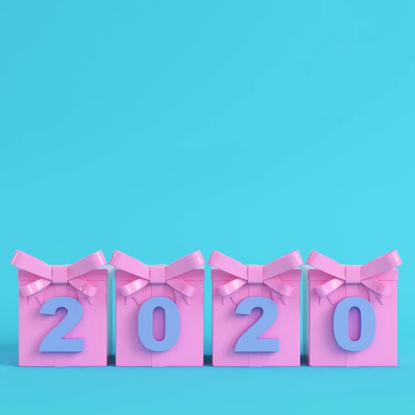 Pink angka tahun baru 2020 dengan kotak hadiah di backgr biru cerah — Stok Foto