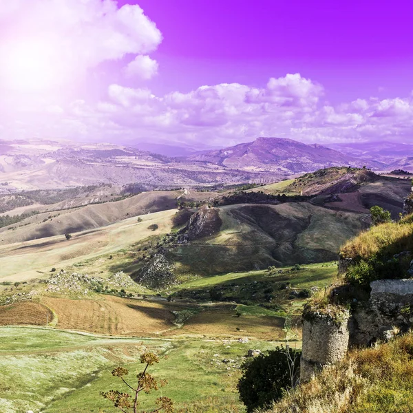 Campos Trigo Sicilia Después Cosecha Paisaje Siciliano Amanecer Colinas Flores — Foto de Stock