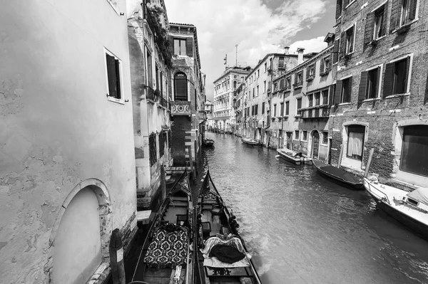 Houses Peeling Dampness Venice Situated Group Islands Separated Canals Linked — Stock Photo, Image