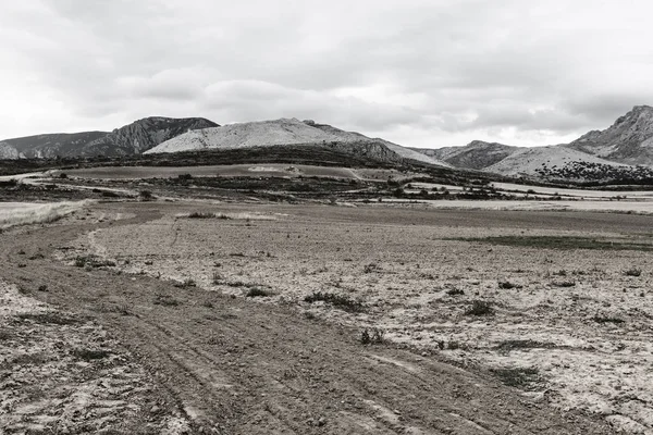 Sarma Toprak Yolda Spanya Avrupa Zirvesinin Yağmurlu Bir Gün — Stok fotoğraf