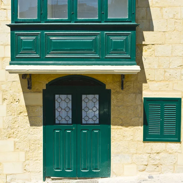 Edificio Con Balcón Tradicional Maltés Colorido Puerta Parte Histórica Valeta — Foto de Stock