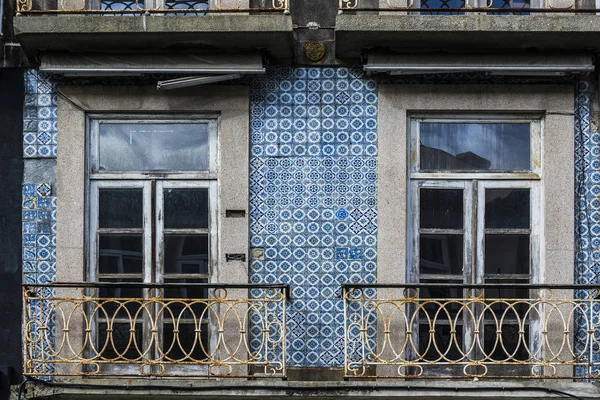 Fachada Tradicional Portuguesa Veces Decorada Con Baldosas Cerámicas Azulejo Centro — Foto de Stock