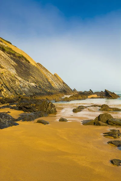 Португальский Пляж Атлантического Океана Утреннем Тумане Рассвете Захватывающий Дух Пейзаж — стоковое фото