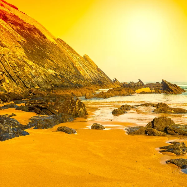 Portugese Atlantische Oceaan Strand Ochtendmist Bij Zonsopgang Adembenemend Landschap Natuur — Stockfoto