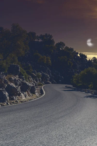 Обмотка Асфальтована Дорога Горах Кантабрійські Іспанії Світлі Місяць Захоплюючий Краєвид — стокове фото