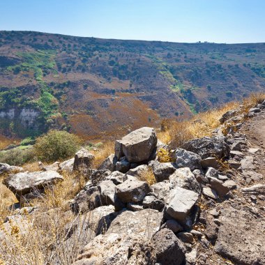 İsrail 'in Golan Tepeleri' nde yer alan Gamla doğa rezervi. Arkeolojik alanlara bakış