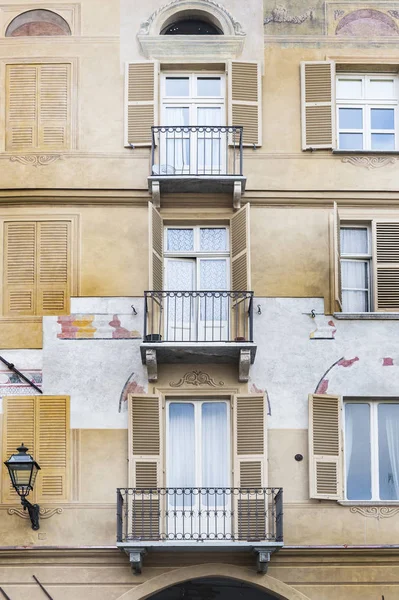 Architettura Del Piemonte Medievale Città Cuneo Italia Balcone Italiano Vintage — Foto Stock