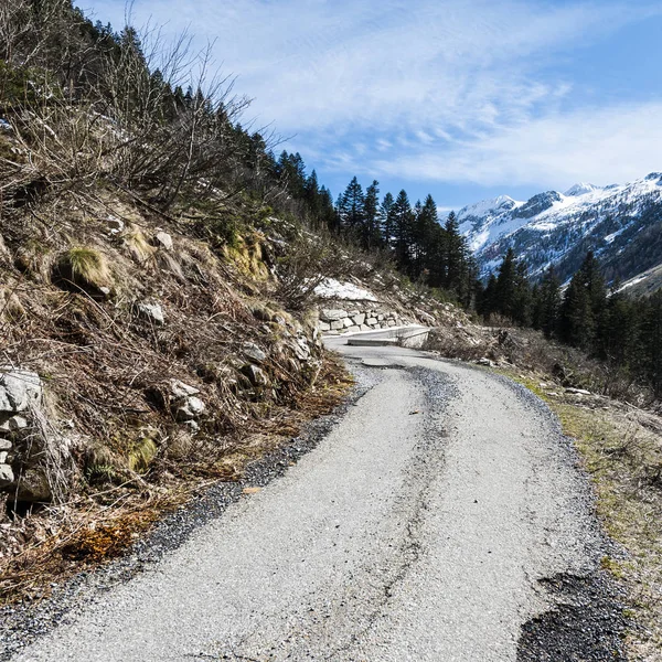 Morning Mist Asphalt Road Italian Alps Piedmont View Mountain Valley — Stock Photo, Image