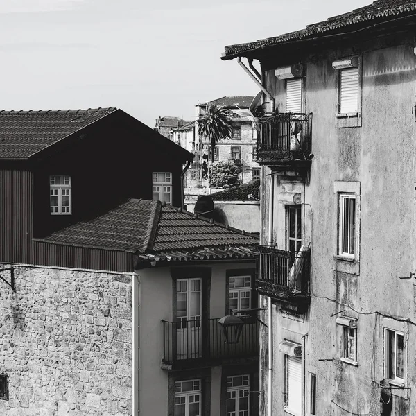 Pohled Historické Centrum Města Porto Tradiční Portugalské Fasády Někdy Zdobené — Stock fotografie