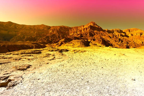 Srail Deki Negev Çölü Nün Renkli Kayalık Tepeleri Gün Batımında — Stok fotoğraf