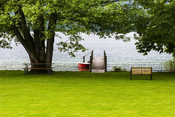 Rain Morning Mist Wolfgangsee Austria Small Well Kept Park Benches — Stock Photo, Image