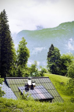 Kırsal Avusturya'da ıslak çatı