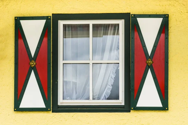Дом в австрийском городе Сент-Вольфганг — стоковое фото