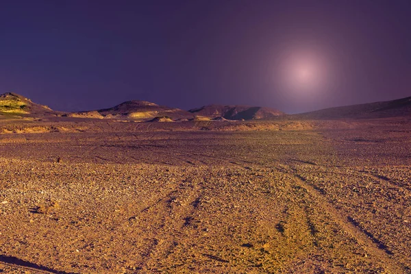 Fantastique lever de soleil dans le désert . — Photo