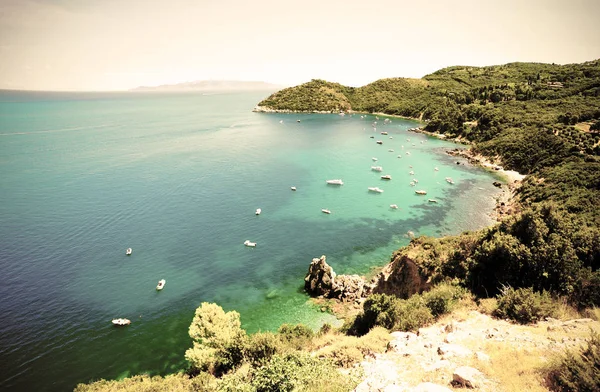 Il paesaggio marino italiano con yacht — Foto Stock