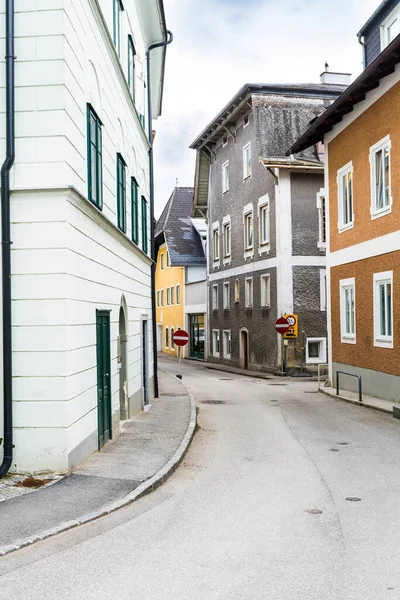 Traditionele Oostenrijkse Middeleeuwse Architectuur Stad Gmunden Smalle Straat Oostenrijk Retrostijl — Stockfoto