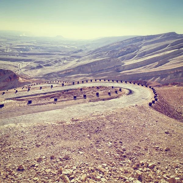 Meandering Road Juudean Vuorten Hiekkakukkuloilla Israel Instagram Effect — kuvapankkivalokuva